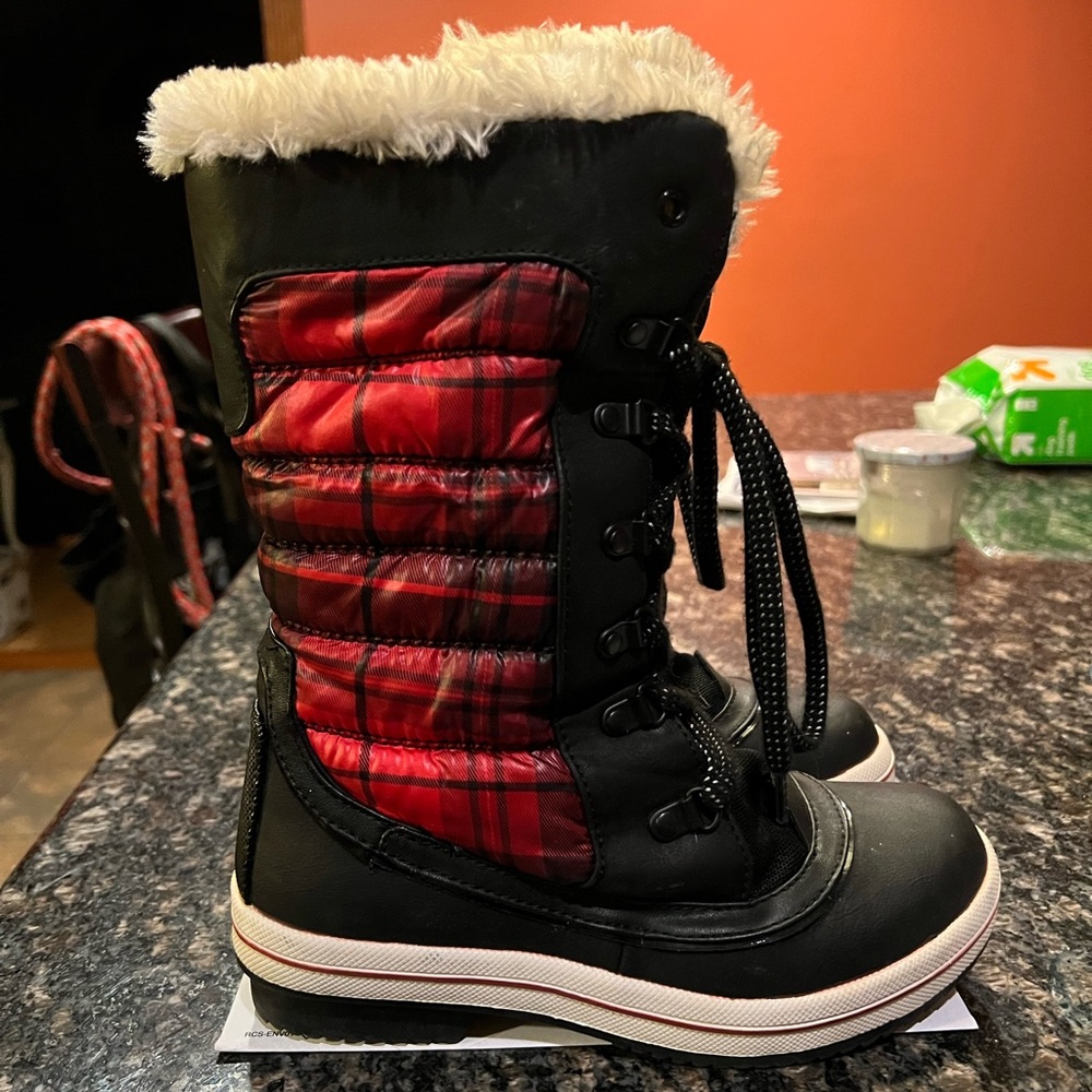 Black red plaid winter snow boots with faux fur inside